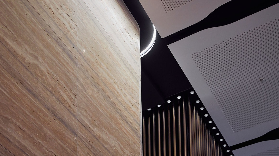 Beam floodlight and Aris medium power linear fixtures used throughout the lobbies of 1 Denison Street located in the heart of North Sydney's new CBD.