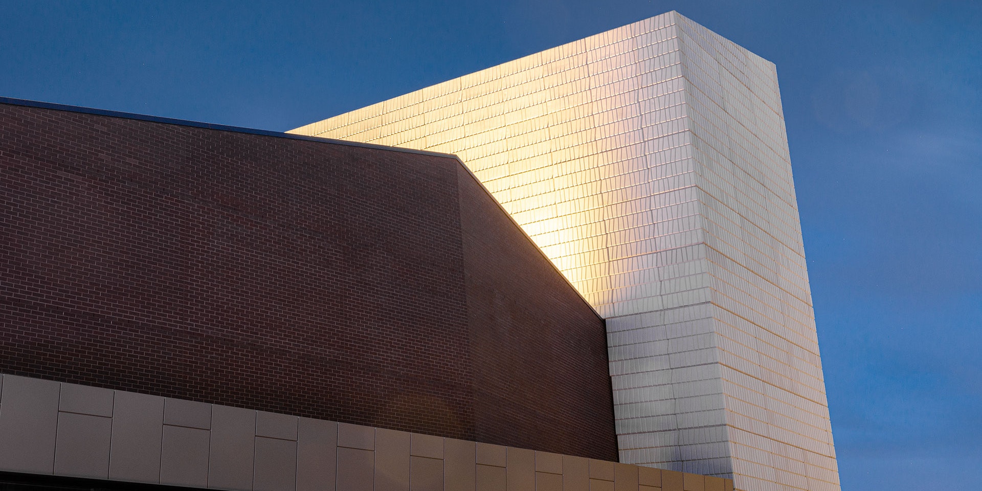 Maxis high-power linear floodlight in application, installed on the facade of the Alexander Theatre.The luminaires feature custom designed baffles that mitigate any unnecessary spill light.