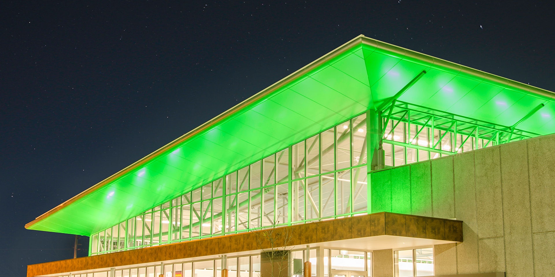 Maxis high-power linear floodlight in application, installed in The Ballarat Aquatic & Lifestyle Centre. The striking structure has quickly become a local icon.