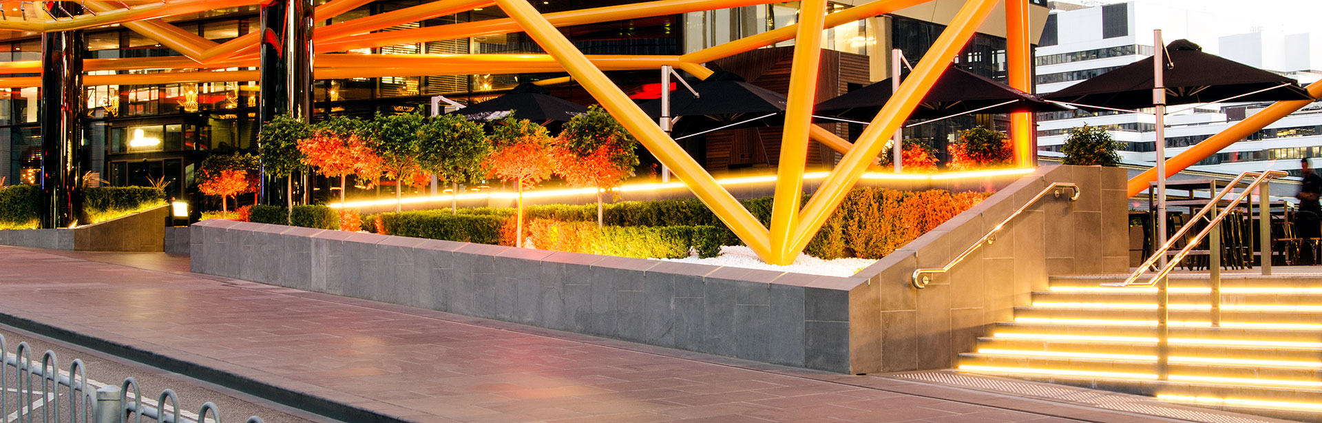 Collins Square is home to many cafes, restaurants, fashion, grocery and specialty retailers. Many pedestrians pass daily through the forecourt and relaxed alfresco area, part of the retail mix at Collins Square.