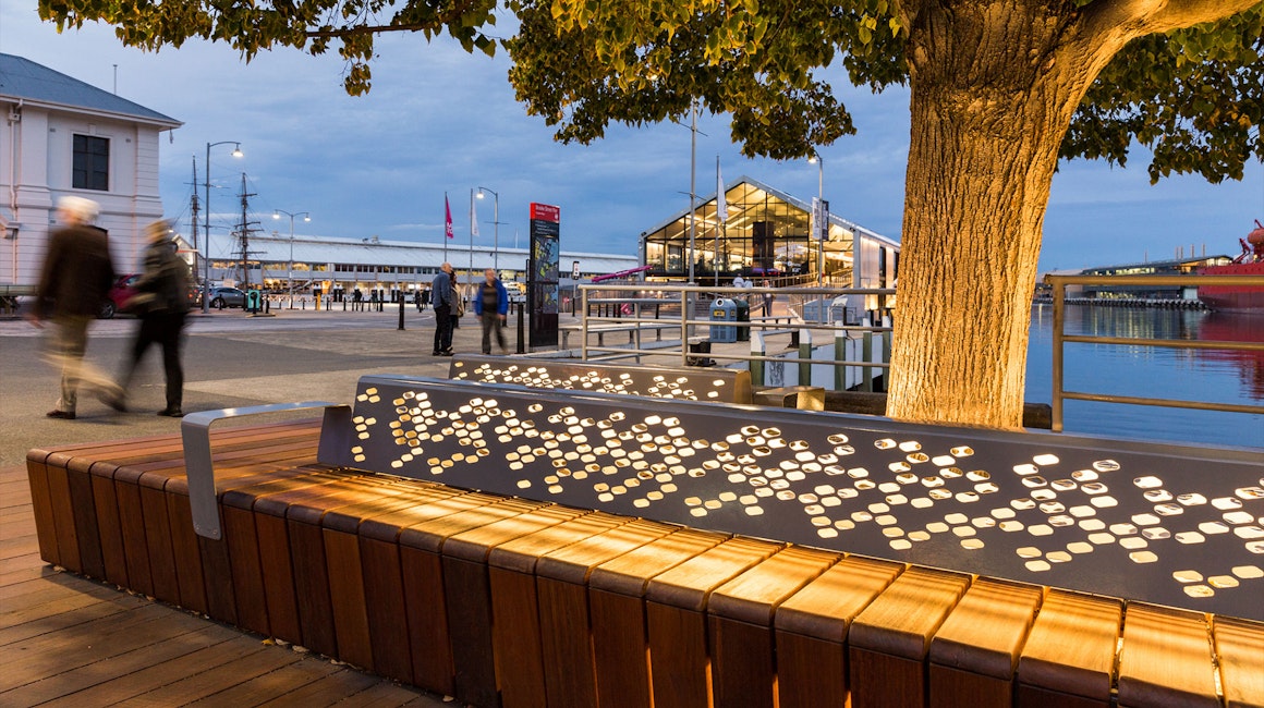 Primo X2 and Maxis UG luminaires were selected to feature light the waterfront seating and urban landscape area.