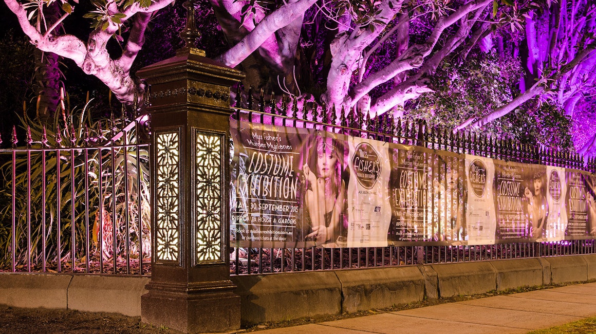 Latitude luminaires dot the Hawthorn Road entrance and Spectrum backlights 6 wrought iron pillars at the entrance.