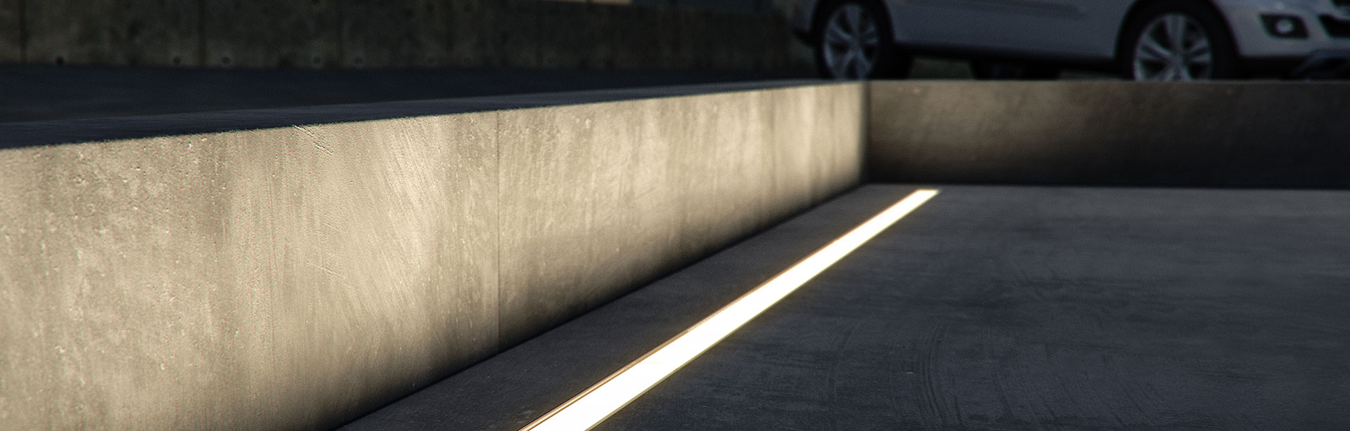 Interra is an IP67 in-ground luminaire available in various lengths and colour temperatures. Interra is designed to allow multiple units to be placed end-to-end and produce continuous illumination void of obvious breaks.