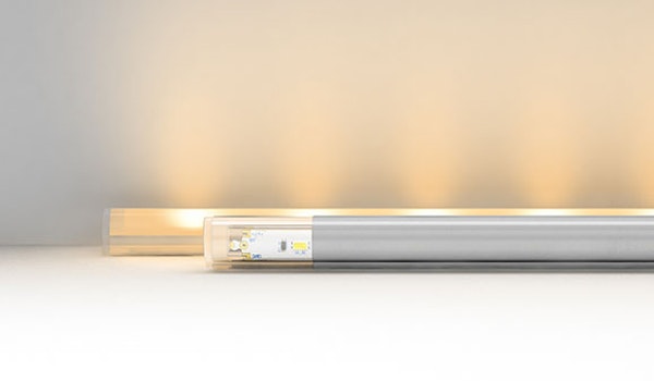 Primo features 240mm divisible length segments, allowing you to customise the ideal length for your cove lighting project. Primo features onboard dimming and thermal management.