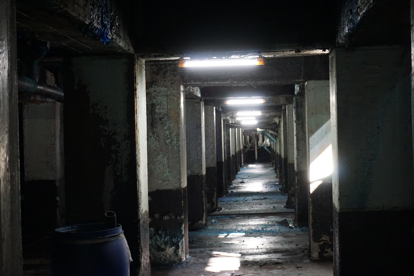 AC2 Mining Lead Light in application, installed in an underground mine long dark corridor