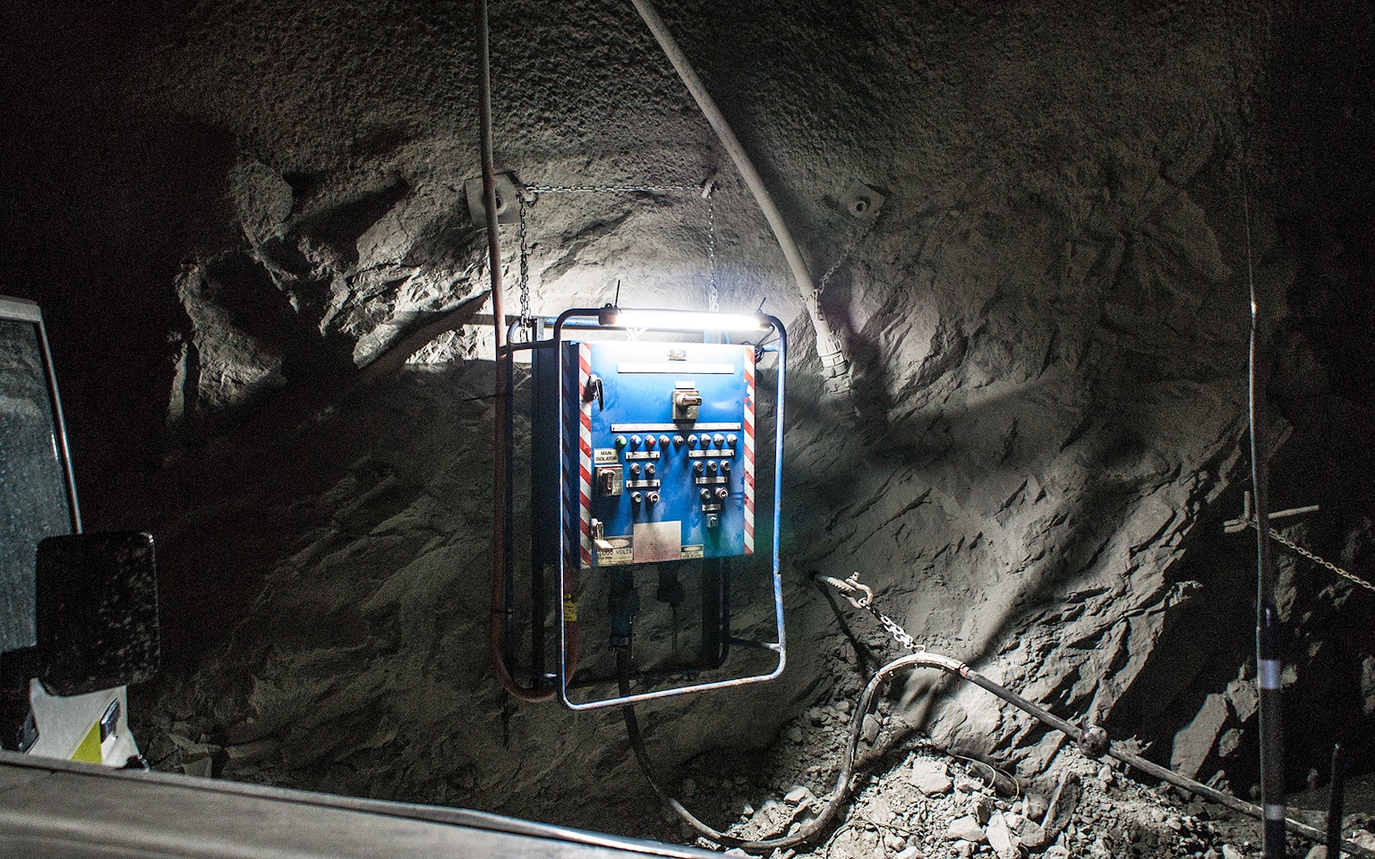 AC2 Mining Lead Light in application, installed in an underground mine over a switch board