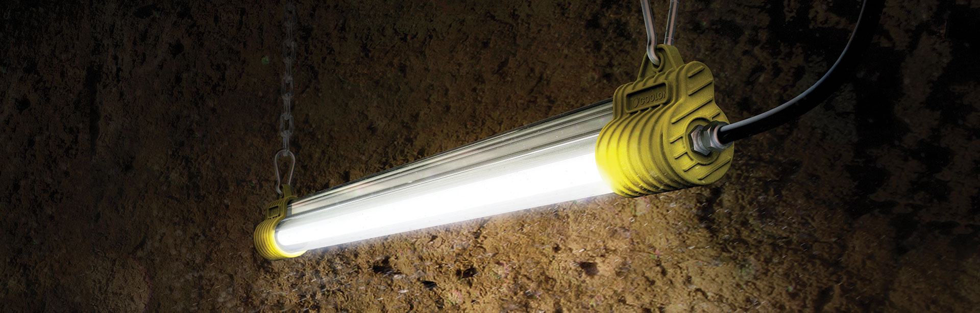 The AC2 LED mining light combines IP66 and IK09 impact ratings with support for a wide range of AC and DC voltages to make it a perfect replacement for commonly used low voltage fluorescent lead lights.